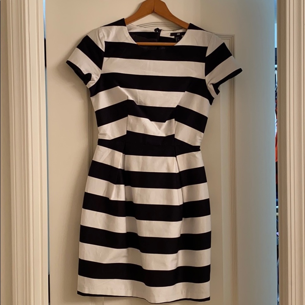 H&M black and white strip dress